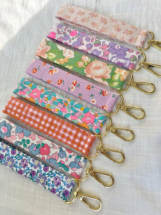 Wristlet Keychain with Swivel Hook  Handmade Fabric Key Fob  Keychain Bracelet for Women  Teacher Gift  Cute Bag Accessory
